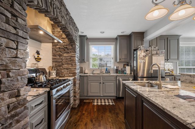 1121 S Crest Road, Rossville, GA 30741