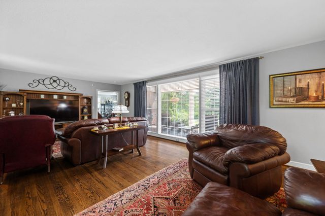 1121 S Crest Road, Rossville, GA 30741