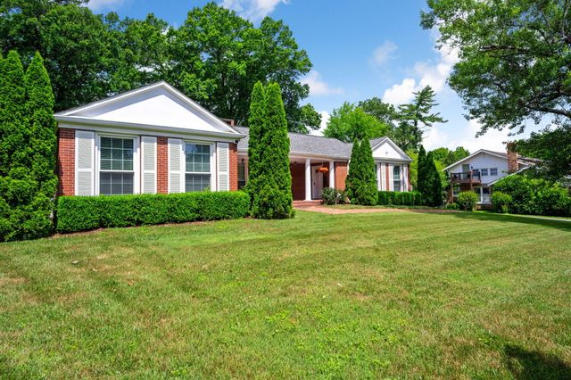 1121 S Crest Road, Rossville, GA 30741