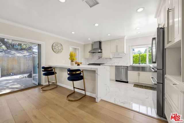 1918 Highland Oaks Drive, Arcadia, CA 91006