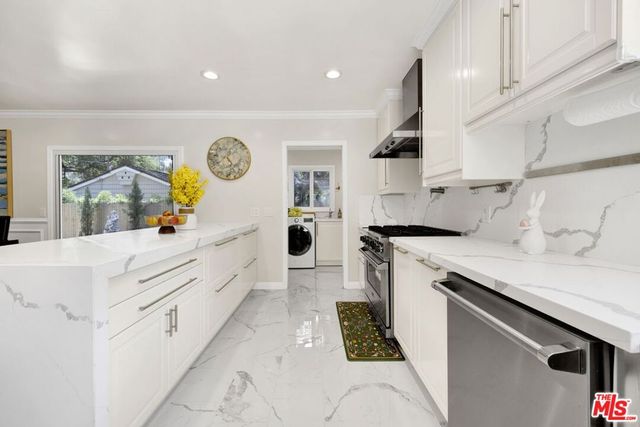 1918 Highland Oaks Drive, Arcadia, CA 91006