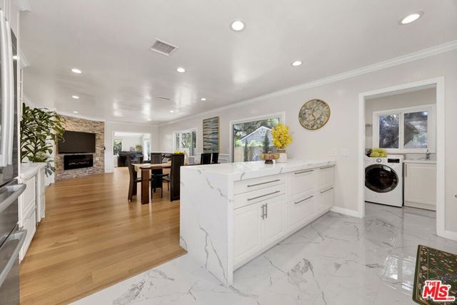 1918 Highland Oaks Drive, Arcadia, CA 91006