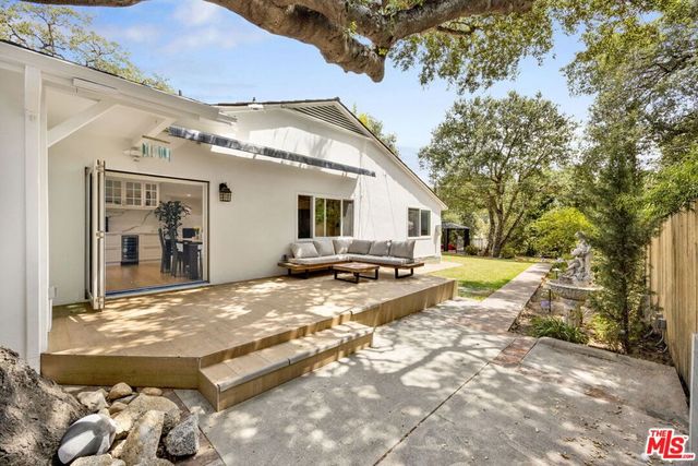 1918 Highland Oaks Drive, Arcadia, CA 91006
