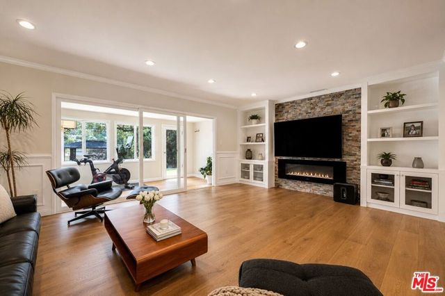 1918 Highland Oaks Drive, Arcadia, CA 91006