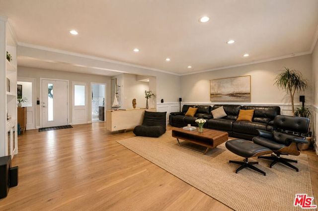 1918 Highland Oaks Drive, Arcadia, CA 91006