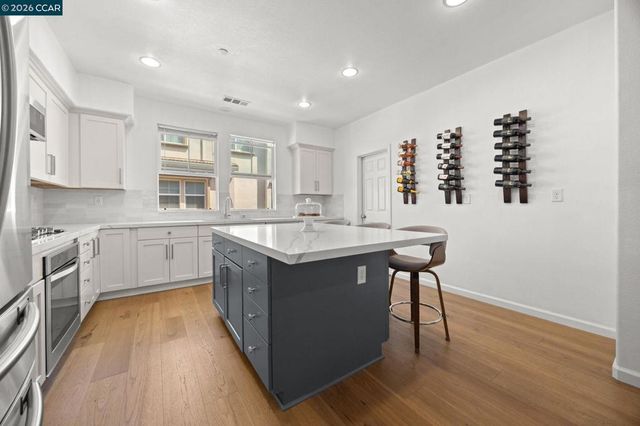 1147 Martin Luther King Dr, Hayward, CA 94541