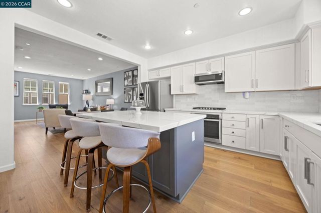 1147 Martin Luther King Dr, Hayward, CA 94541