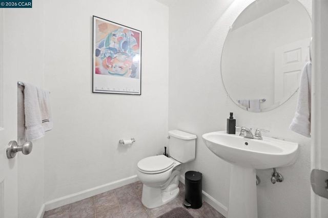 1147 Martin Luther King Dr, Hayward, CA 94541