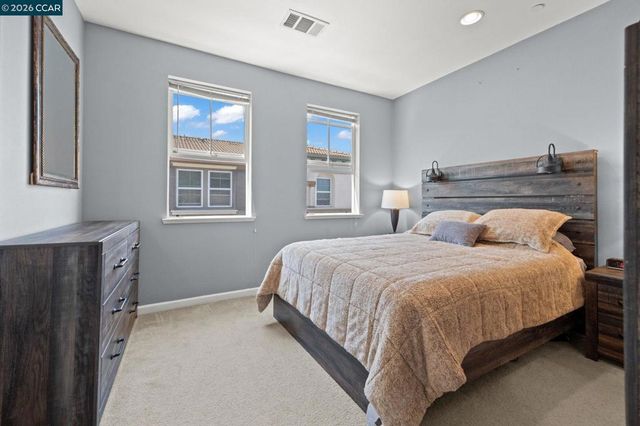 1147 Martin Luther King Dr, Hayward, CA 94541