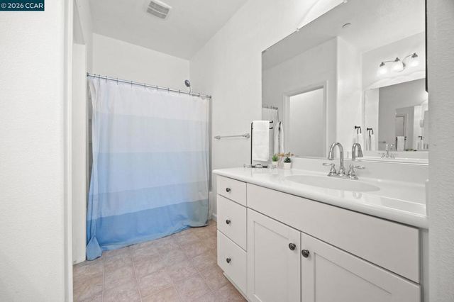 1147 Martin Luther King Dr, Hayward, CA 94541