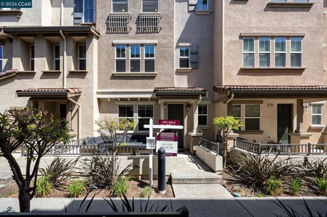 1147 Martin Luther King Dr, Hayward, CA 94541