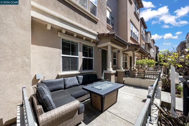 1147 Martin Luther King Dr, Hayward, CA 94541