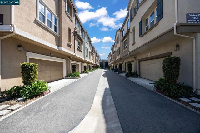 1147 Martin Luther King Dr, Hayward, CA 94541