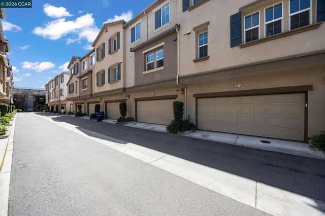 1147 Martin Luther King Dr, Hayward, CA 94541