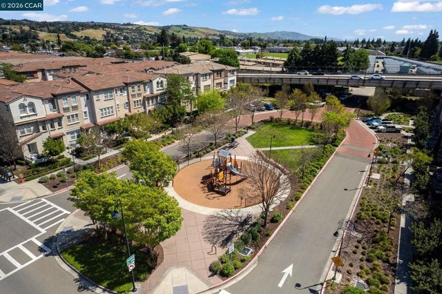 1147 Martin Luther King Dr, Hayward, CA 94541