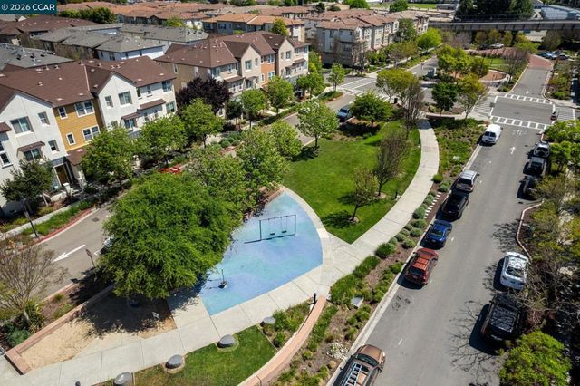 1147 Martin Luther King Dr, Hayward, CA 94541