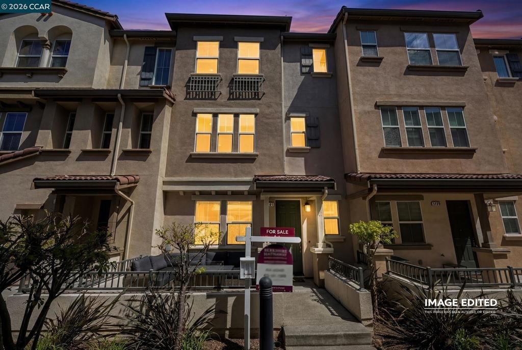 1147 Martin Luther King Dr, Hayward, CA 94541