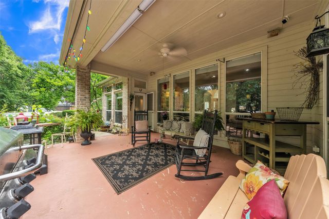 2001 Country Brook Drive, Weatherford, TX 76087