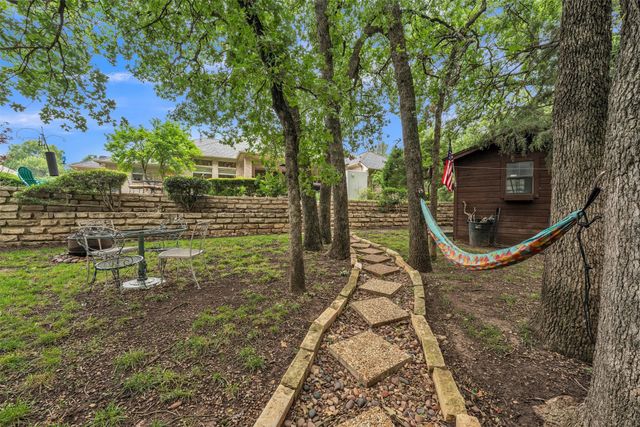 2001 Country Brook Drive, Weatherford, TX 76087