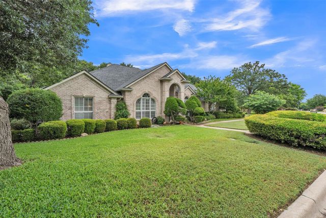 2001 Country Brook Drive, Weatherford, TX 76087