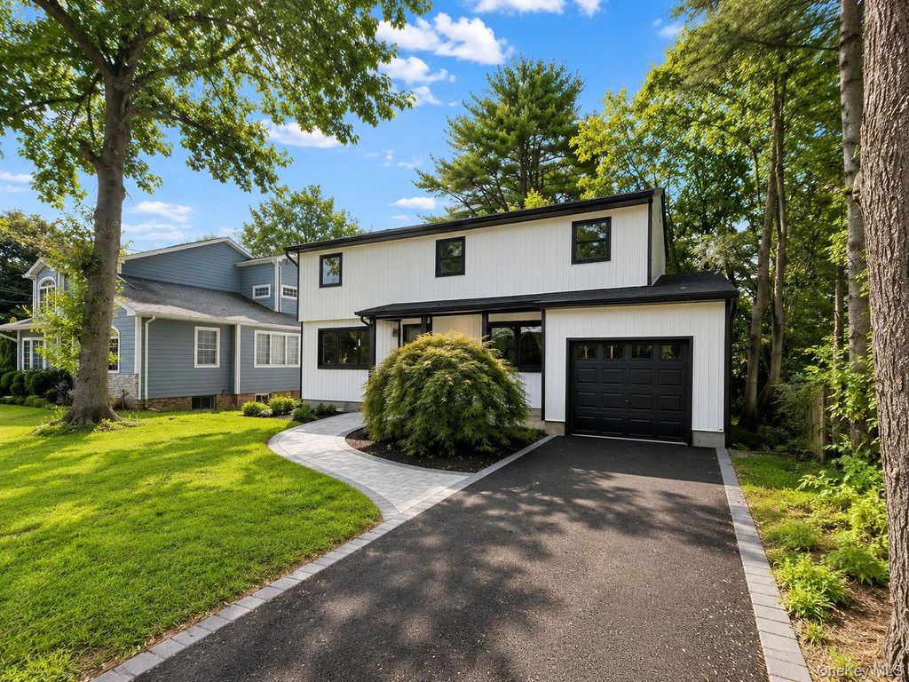 441 Roslyn Road, East Williston, NY 11596 — photo 3