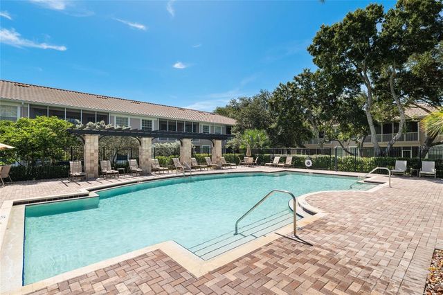 2061 CARRIAGE LANE 104, Clearwater, FL 33765