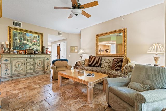 2061 CARRIAGE LANE 104, Clearwater, FL 33765