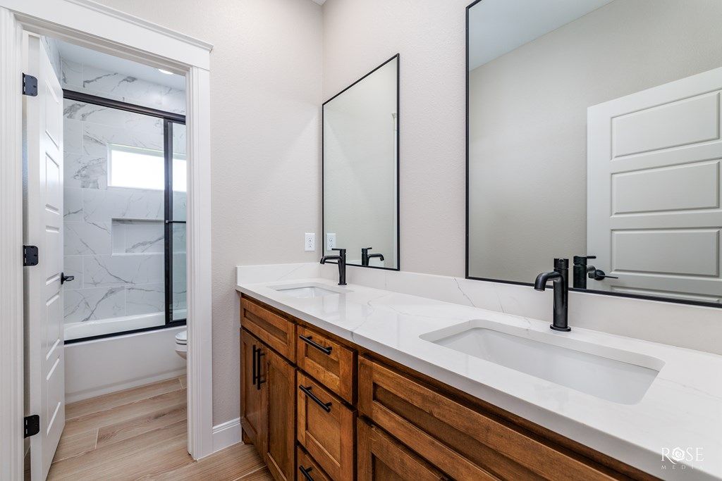 Image 32 of property listing at 2301 Hillside Dr, San Angelo, TX 76904