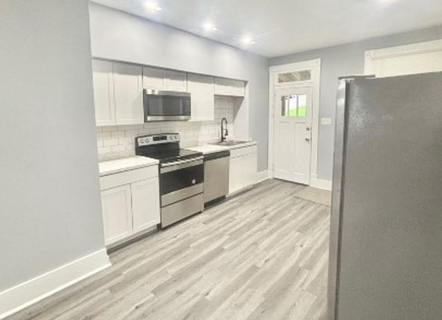 400 Prospect St B, Jeannette, PA 15644