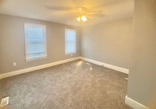 400 Prospect St B, Jeannette, PA 15644