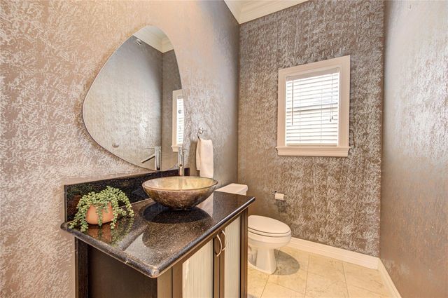 2124 Nantucket Drive A, Houston, TX 77057