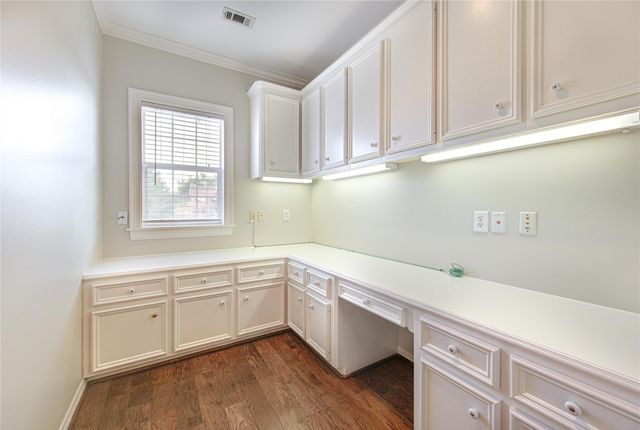 2124 Nantucket Drive A, Houston, TX 77057