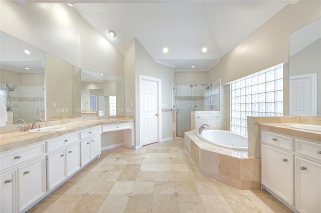 2124 Nantucket Drive A, Houston, TX 77057