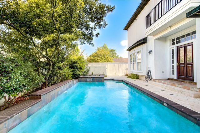 2124 Nantucket Drive A, Houston, TX 77057