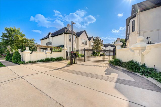 2124 Nantucket Drive A, Houston, TX 77057