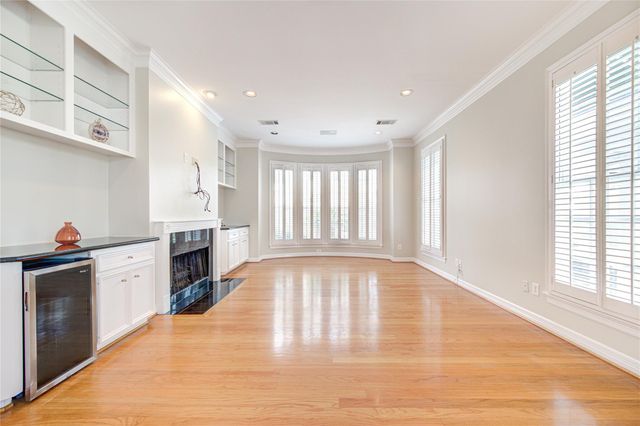 2124 Nantucket Drive A, Houston, TX 77057