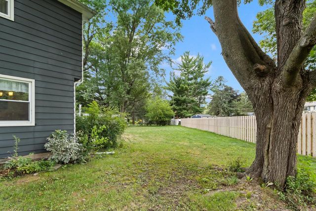 1840 Vista Drive, Beloit, WI 53511