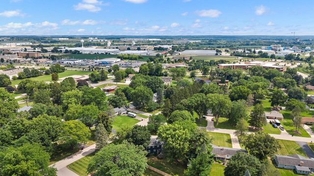 1840 Vista Drive, Beloit, WI 53511