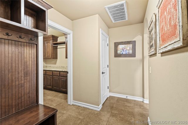 8136 N 68th East Place, Owasso, OK 74055