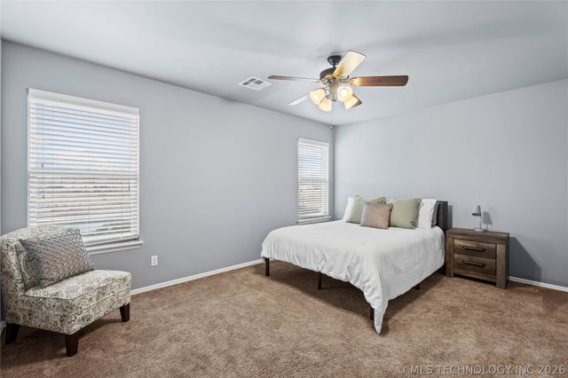 8136 N 68th East Place, Owasso, OK 74055