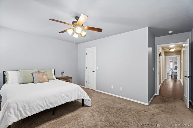 8136 N 68th East Place, Owasso, OK 74055