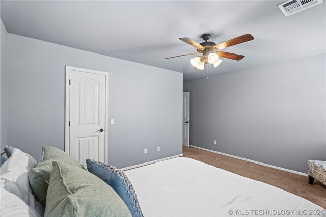 8136 N 68th East Place, Owasso, OK 74055