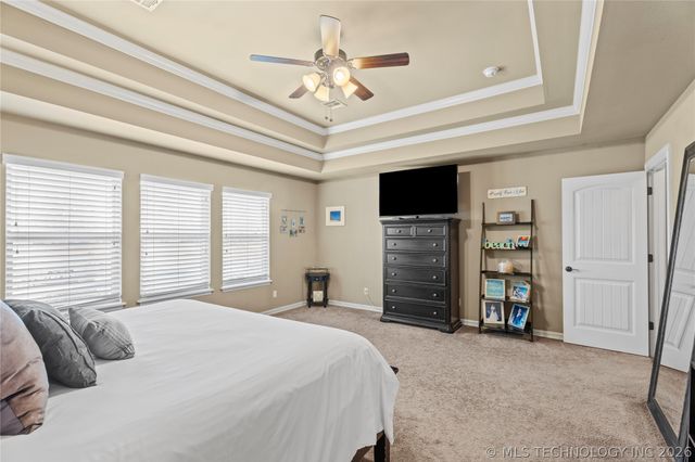 8136 N 68th East Place, Owasso, OK 74055