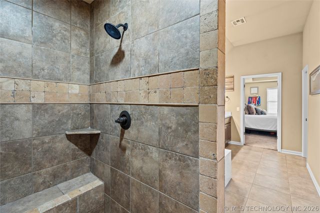 8136 N 68th East Place, Owasso, OK 74055