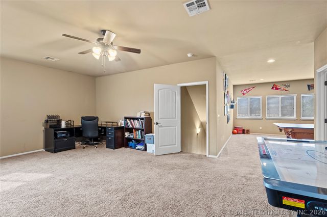 8136 N 68th East Place, Owasso, OK 74055