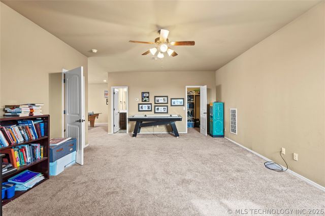 8136 N 68th East Place, Owasso, OK 74055