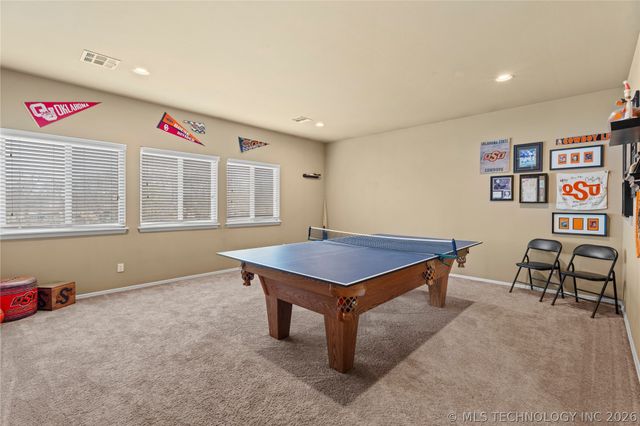 8136 N 68th East Place, Owasso, OK 74055