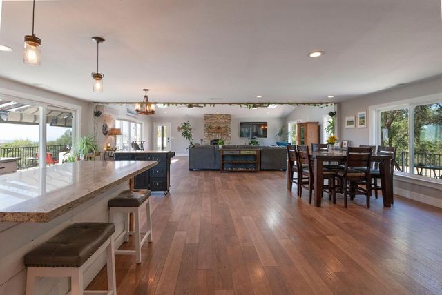 13333 Pioneer Dr, Jackson, CA 95642