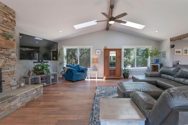 13333 Pioneer Dr, Jackson, CA 95642