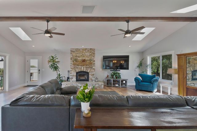 13333 Pioneer Dr, Jackson, CA 95642